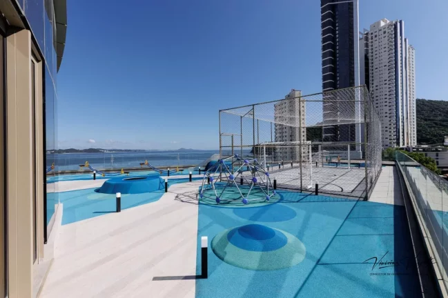 Imagem Apartamento 4 ou + dormitórios para Venda em Balneário Camboriú / SC no bairro Centro