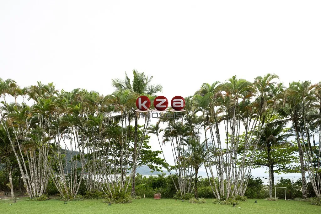 Imagem Casa de luxo a venda em Ubatuba, Praia Dura, frente para o mar. 6 suítes, 3 salas, 8 banheiros, 11 vagas, área gourmet592 m².