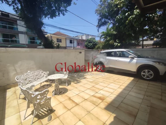 Imagem SOBRADO 02 DORMITÓRIOS 02 BANHEIROS VAGA PARA 02 CARROS NO BOQUEIRÃO EM SANTOS R$ 695.000,00