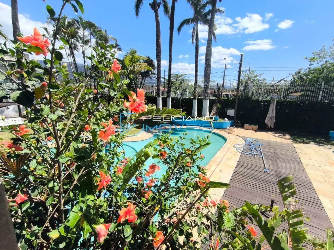 Imagem Casa com 15 quartos, Flórida, Praia Grande - R$ 3.9 mi, Cod: 6793