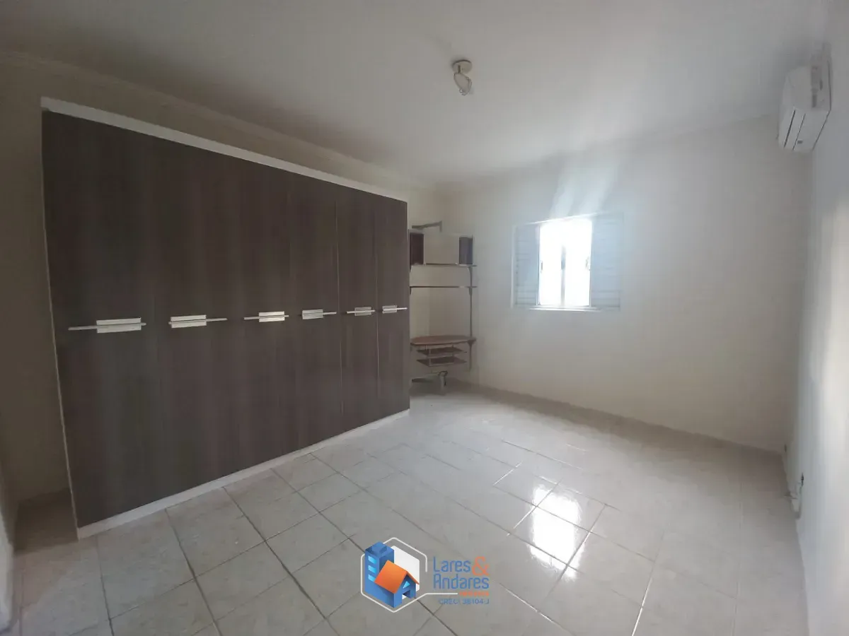 Imagem Sobrado para venda em Jardim Virginia Bianca com 5 quartos, 250m²