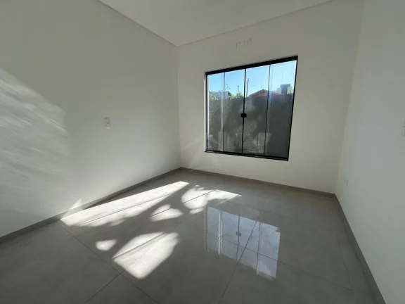 Imagem CASA COM PISCINA, 1 SUÍTE + 2 QUARTOS, BAL PRINCESA DO MAR