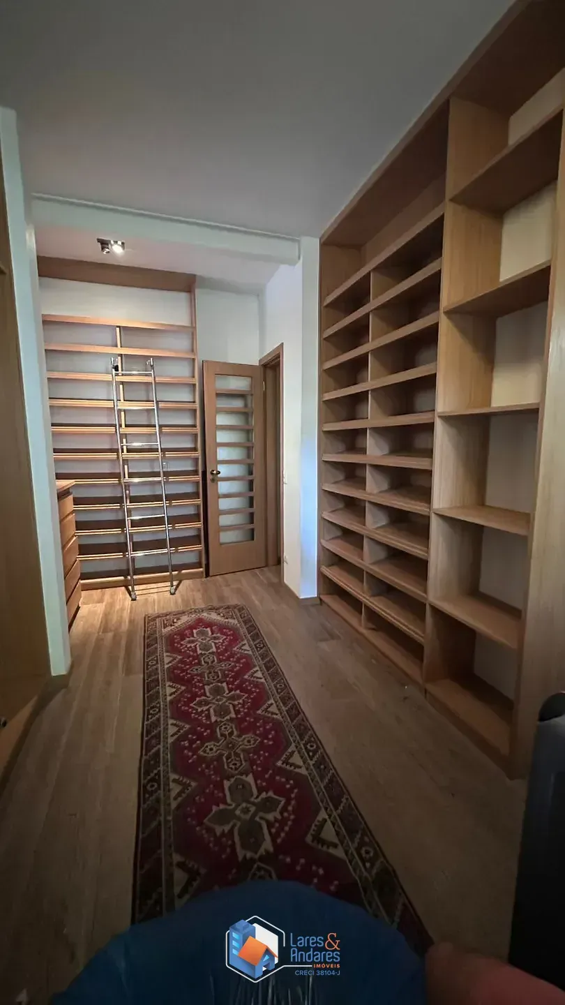 Imagem Casa para venda em Real Parque com 2 quartos, sendo 2 suítes, 293m²