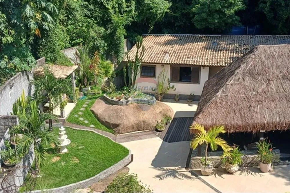 Imagem Casa com 5 quartos para venda em Condomínio Luxuoso na Barra de Guaratiba: