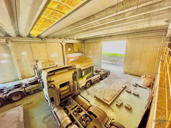 Imagem Área de 10000m² com galpão na Rodovia Anhanguera - Distrito Industrial - Jundiaí