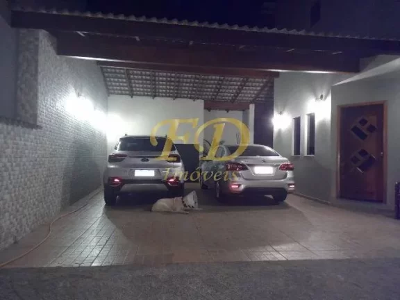 Imagem Casa com Piscina a Venda em Atibaia