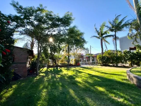 Imagem Excelente Casa em Atlântida! Composta 3 dormitórios todos com closet , sendo 1 suite