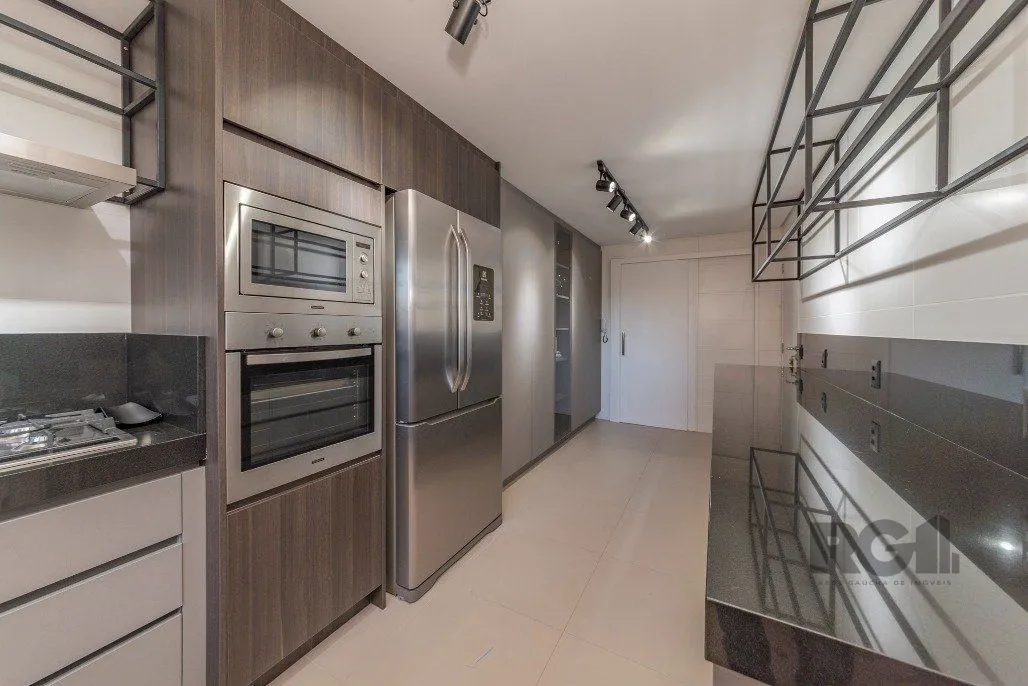 Imagem Apartamento, impecável, com 4 dorm, sendo 3 suítes e 3 vagas Rio Branco