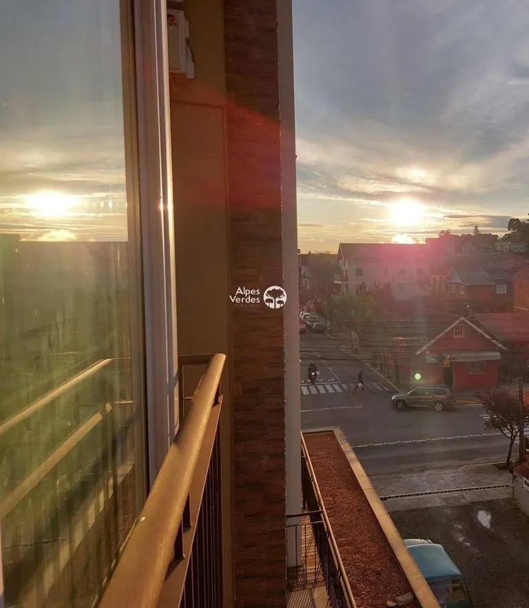 Imagem Vende-se Apartamento em Gramado, Centro, com 2 quartos