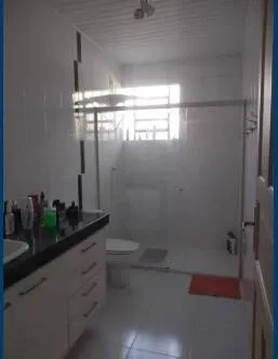 Imagem Casa à Venda em Canasvieiras - 4 Dormitórios 200 Metros da Praia