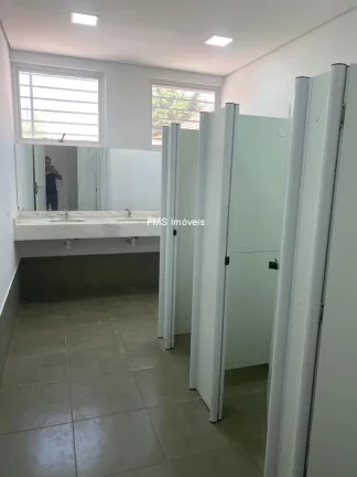 Imagem Prédio Comercial Inteiro para Locação em Pinheiros, São Paulo-SP: 15 vagas de garagem, 790m² de área.