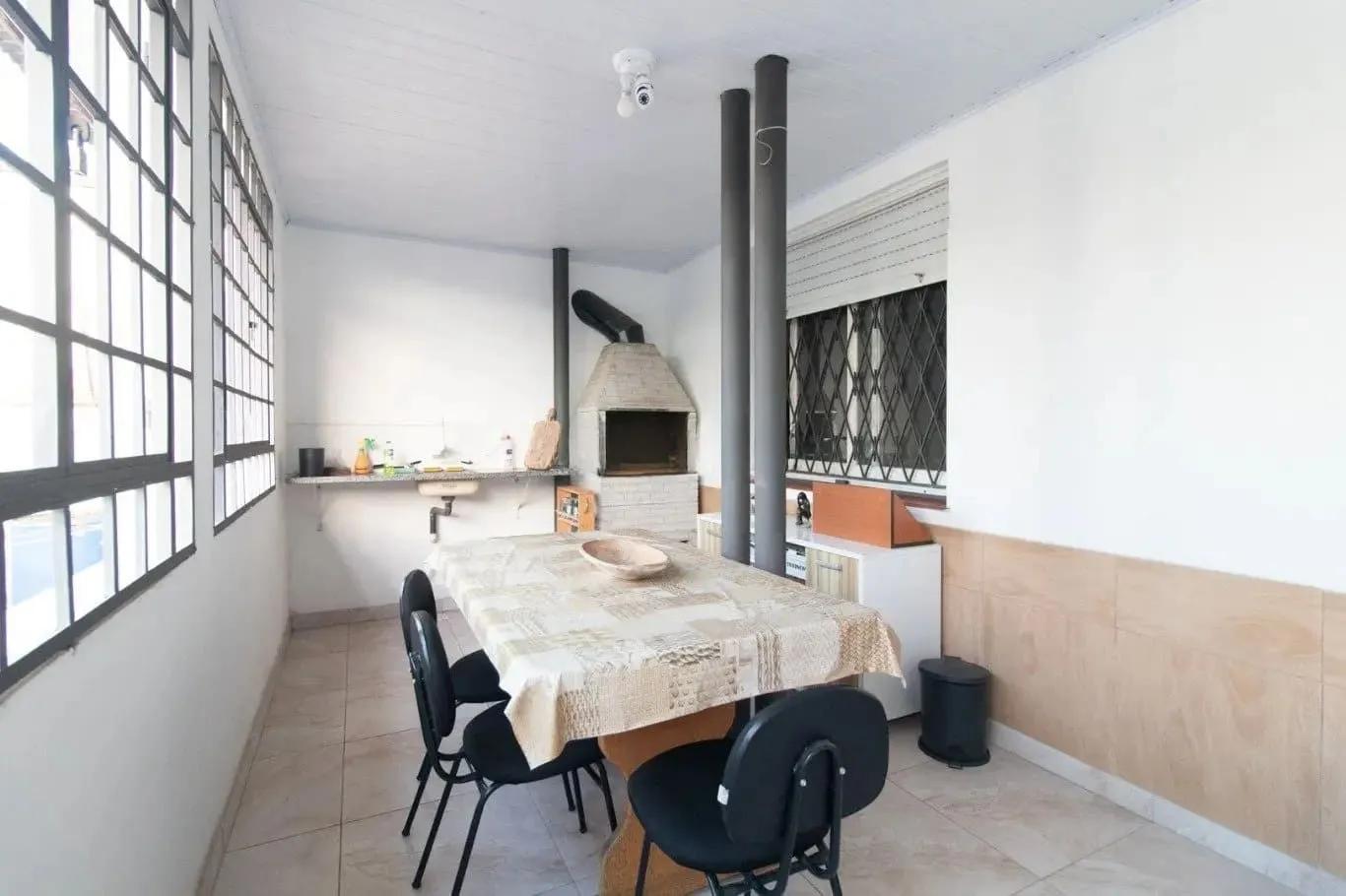 Imagem Casa com 4 dormitórios e 175m² à venda no Bairro Santa Tereza