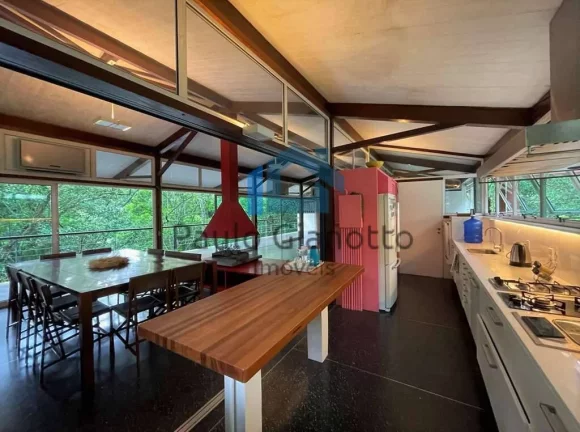 Imagem Casa à venda em condomínio autoral na Granja Viana