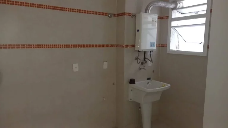 Imagem Vendo este lindo apto de 3 quartos no centro de Nova Friburgo.