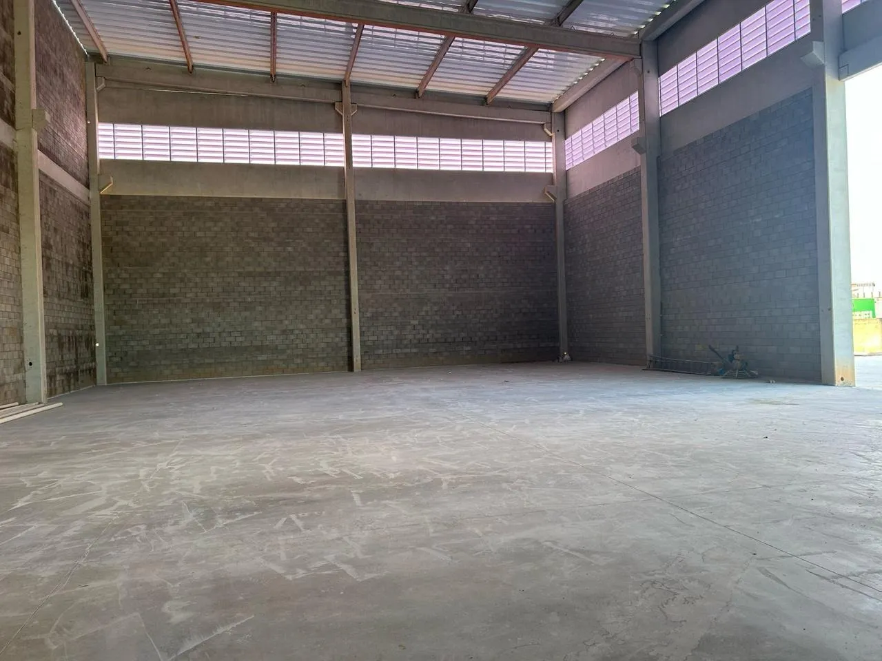 Imagem Aluguel de Galpão Industrial de Excelência em Cidade] - Bairro] - Espaço Moderno e Funcional!
