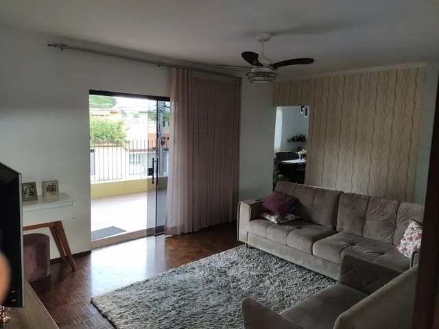 Imagem Excelente Sobrado no Bairro Jardim Maria Eugênia com 226m².