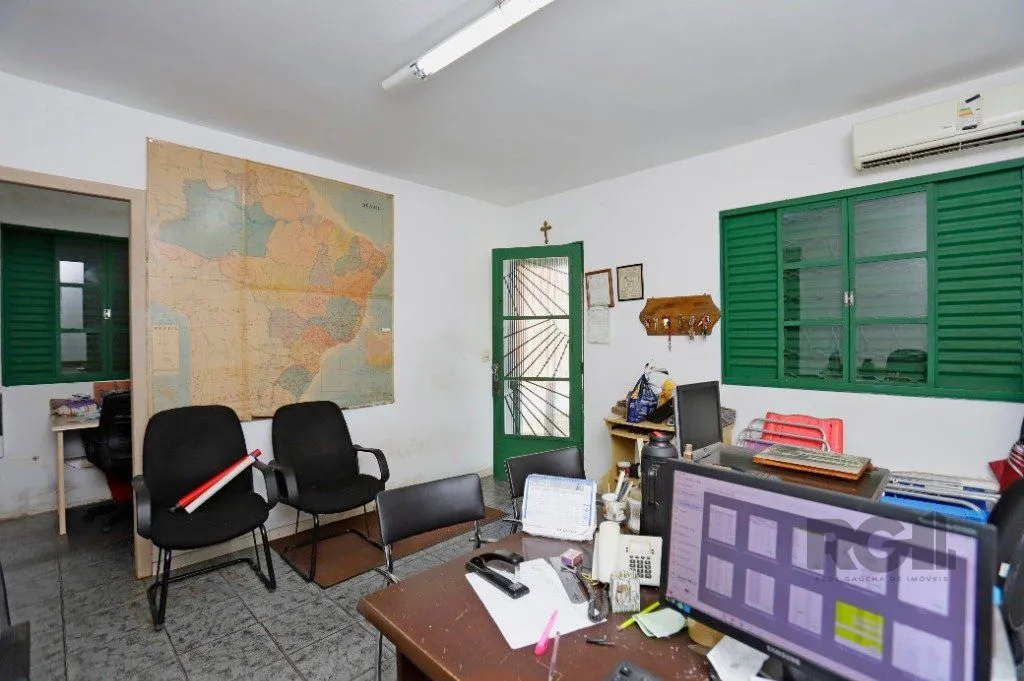 Imagem Vendo com exclusividade, 50m da PUC, terreno com 960 m2, 30,00m x 32,00m