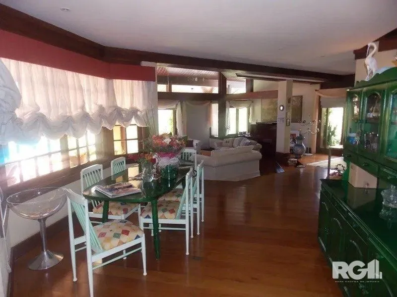 Imagem CASA EM CONDOMÍNIO DE ALTO PADRÃO