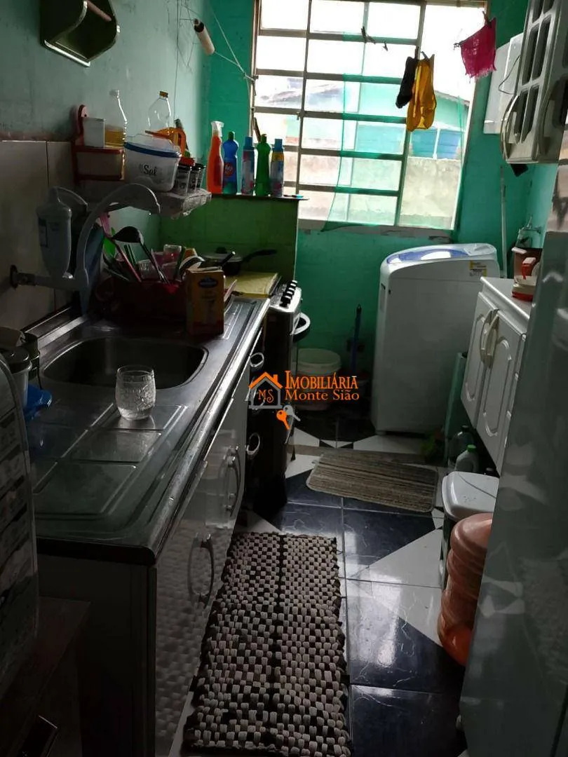 Imagem Apartamento com 2 dormitórios à venda por R$ 185.000,00 - Jardim IV Centenário - Guarulhos/SP