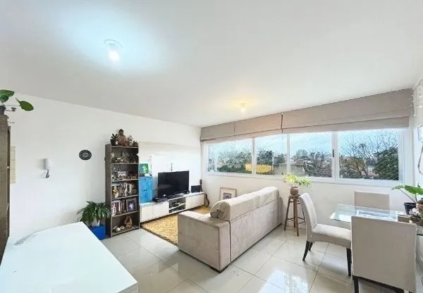 Imagem Apartamento no bairro Tristeza de 2 dormitórios vaga e infra