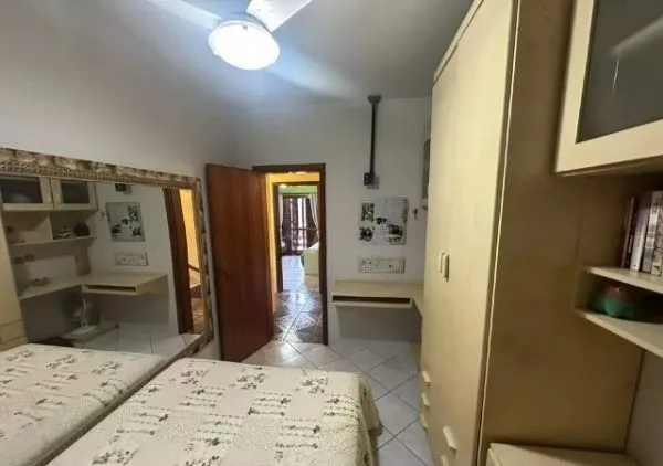 Imagem Ótima casa no bairro Jardim Lindóia, com 4 quartos, pátio amplo e área com churrasqueira