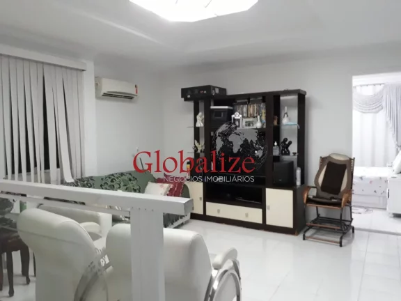 Imagem Casa à venda com 220m², 3 suítes, closet, 2 vagas, churrasqueira por R$1.277.000,00 na Encruzilhada em Santos