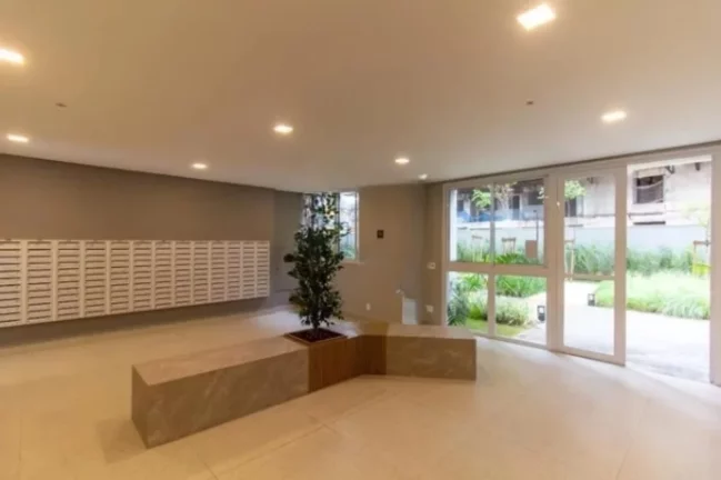 Imagem LAPARQUE - ENGELUX - Apartamento de 41m², 2 dormitórios, com varanda e vaga de garagem!
