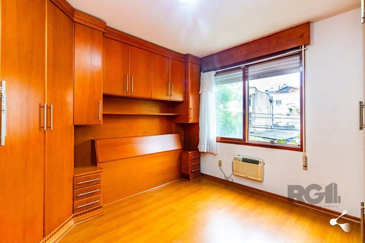 Imagem Apartamento com 2 dormitórios e 1 vaga de garagem escriturada bairro Rio Branco