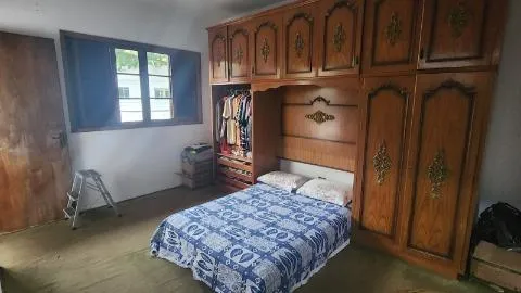 Imagem VENDA DE CASA NO JARDIM RINCÃO, EM ARUJÁ/SP, 381m², 2 quartos, sala de estar e jantar. CONSULTE-NOS
