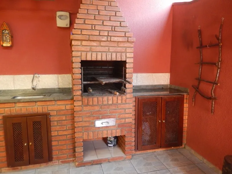Imagem Magnífica Casa à Venda na Vila Linda, Santo André-SP: 3 Quartos, 1 Suíte, 3 Banheiros, 4 Vagas, 140m² de Área