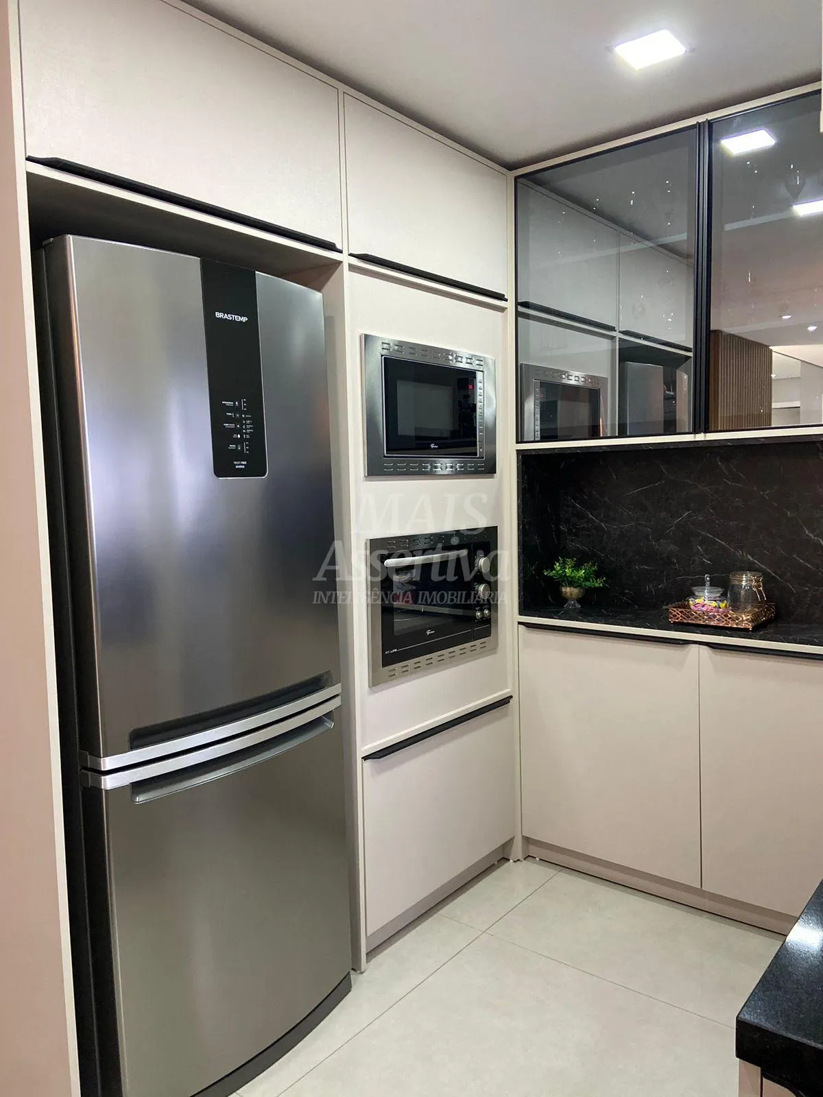 Imagem Excelente Apartamento semimobiliado em bairro nobre na Cidade de Novo Hamburgo
