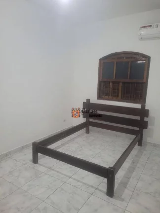 Imagem Casa com 3 dormitórios à venda, 200 m² por R$ 640.000 - Aviação - Praia Grande/SP
