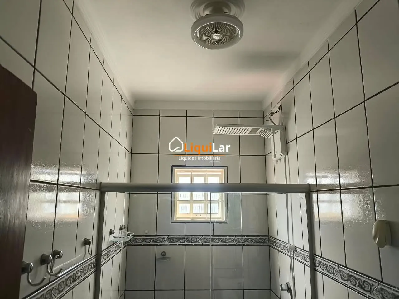 Imagem Casa para Locação Próximo ao Centro com 90 m², Suíte, Mobiliado e Área Gourmet Climatizada