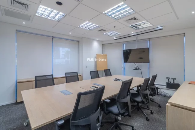 Imagem Conjunto comercial com 592m2 no Butantã