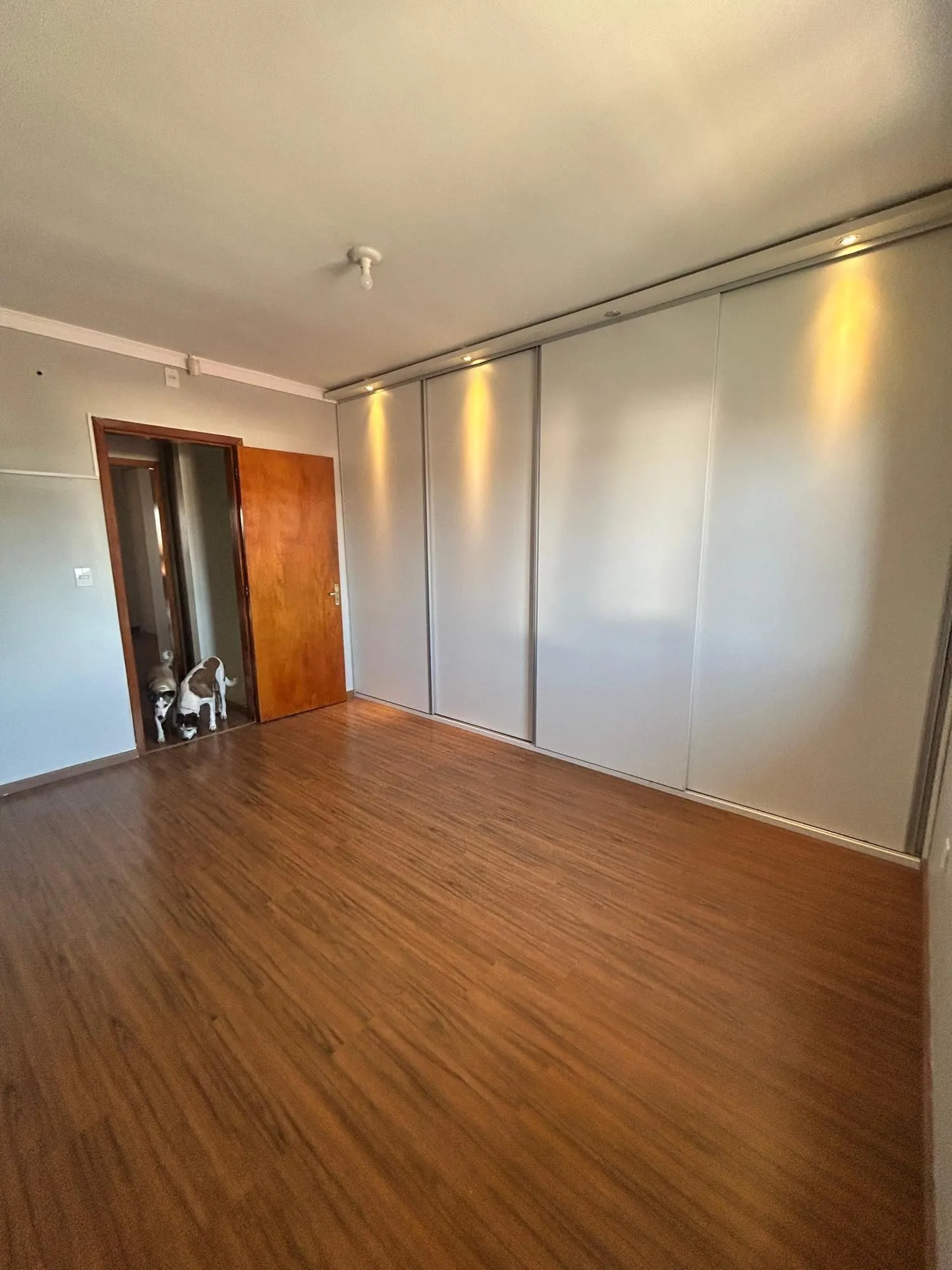 Imagem Casa sobrado no bairro São José em Canoas de 2 dormitórios