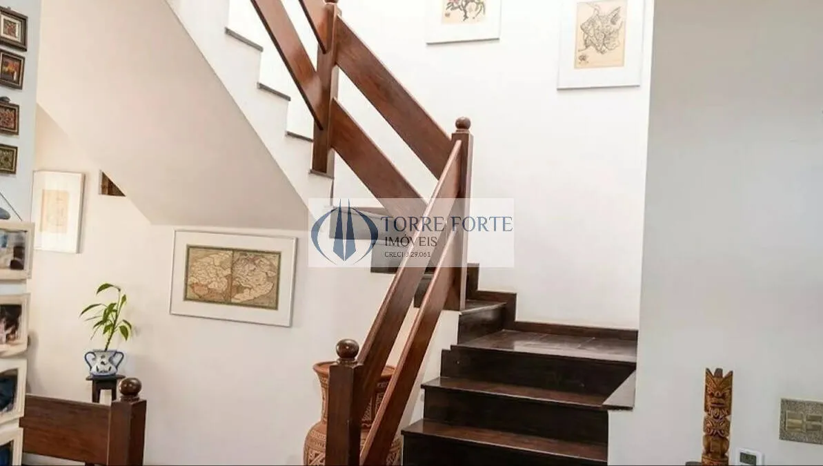 Imagem Casa espaçosa 400 m² 5 dormitórios 2 suítes 4 banheiros 4 vagas de garagem