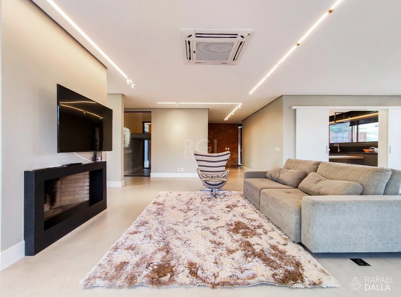Imagem Casa Condominio para Venda - 477m², 4 dormitórios, sendo 4 suites, 4 vagas - Alphaville