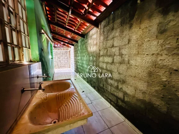 Imagem Casa à venda no bairro Resplendor - Igarapé/MG.