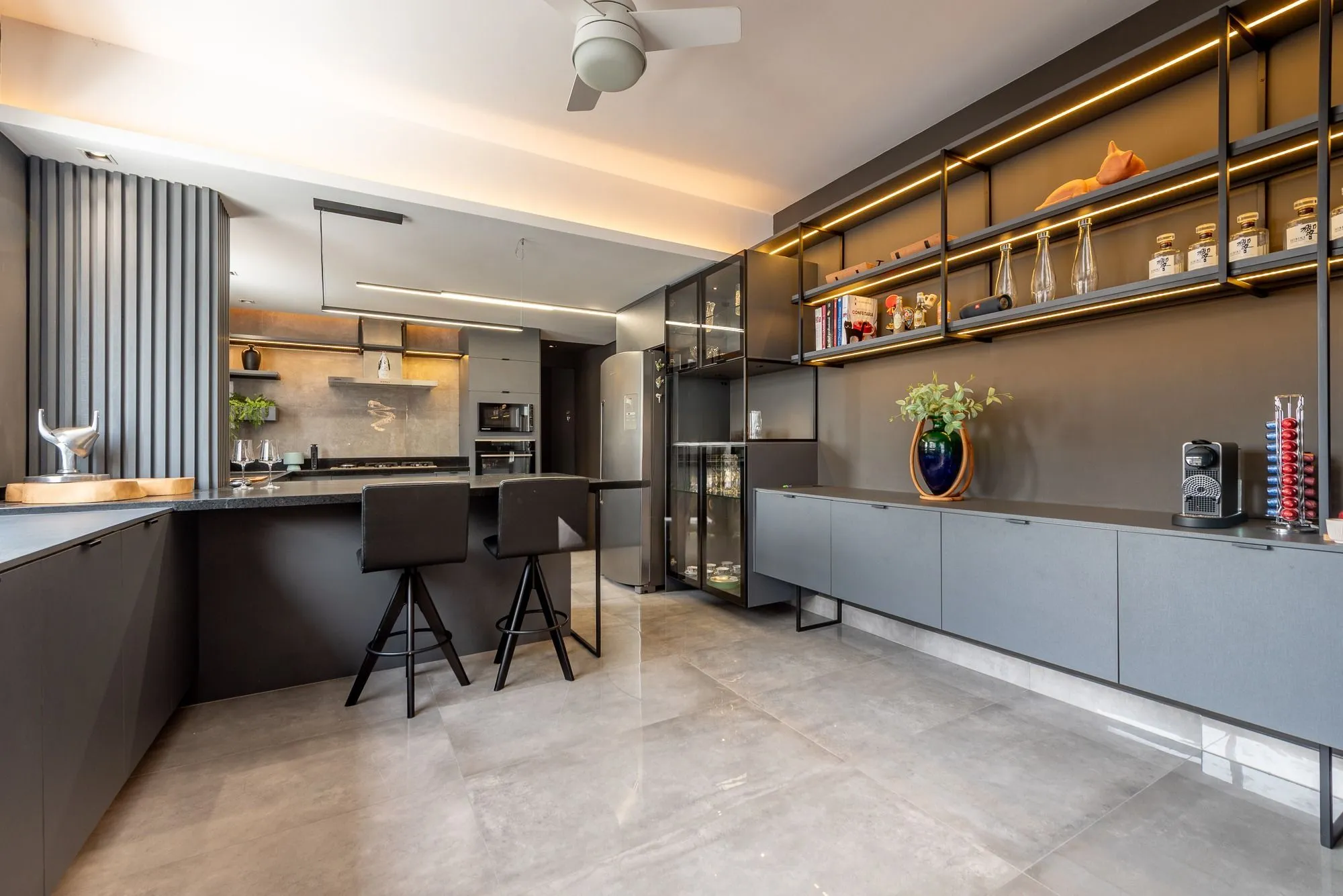 Imagem Apartamento com 295m² e 3 dormitórios, 1 suíte, 2 vagas individuais, no bairro Independência