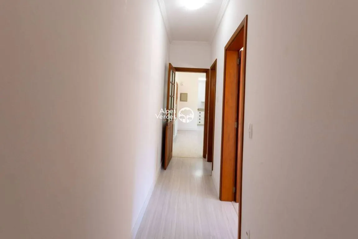 Imagem Vende-se Apartamento no Centro de Gramado, com 2 quartos,