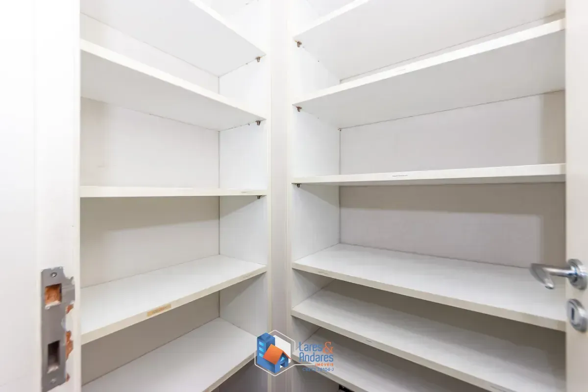 Imagem Apartamento para venda em Vila Uberabinha com 4 quartos, sendo 3 suítes, 233m²