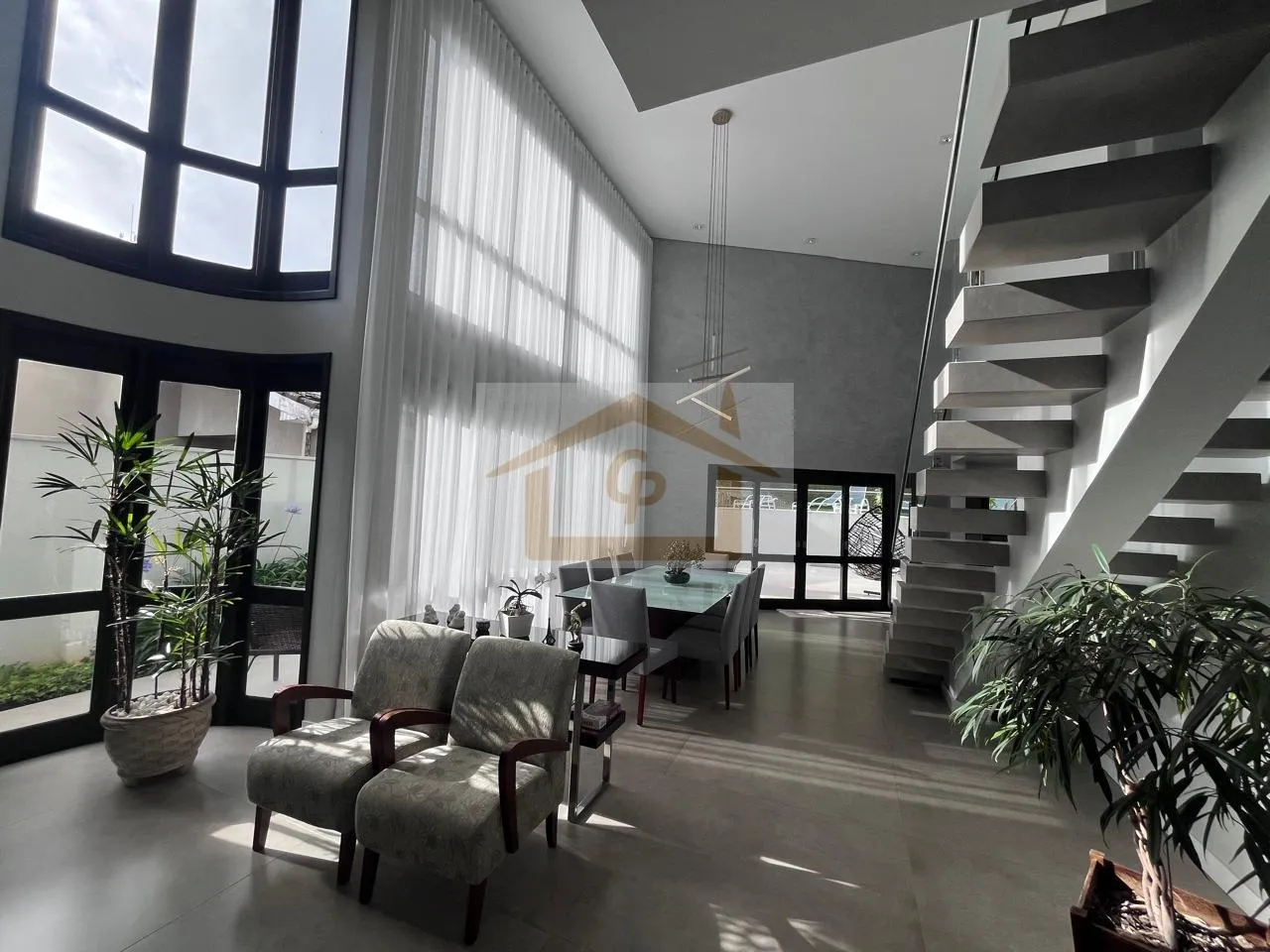 Imagem Casa Sustentável de Alto Padrão | 5 Suítes | 550m² | Mobiliada