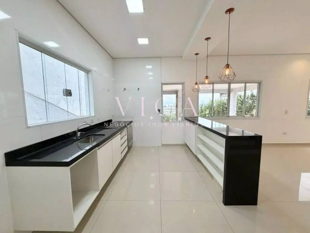Imagem Valville 1| Casa 3 suítes, vista reserva, espaço gourmet - R$ 12.900,00 mês
