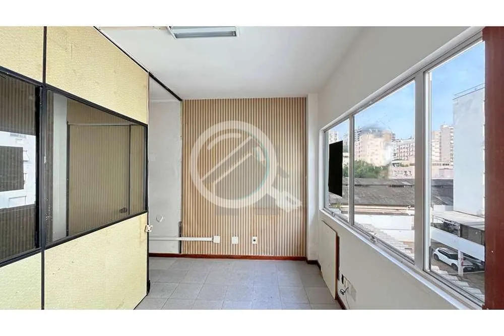Imagem Na rua Almirante Barroso, 587, sala comercial duplex com elevador, 259 m² e terraço privativo, com...