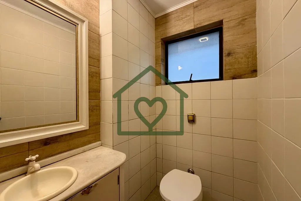 Imagem Consultório com 2 salas de atendimento, isolamento acústico e vaga de garagem!

Localizado no bair...