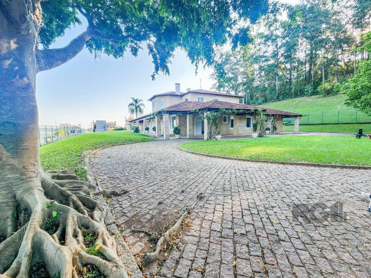 Imagem Casa de Fazenda com 1.318m²