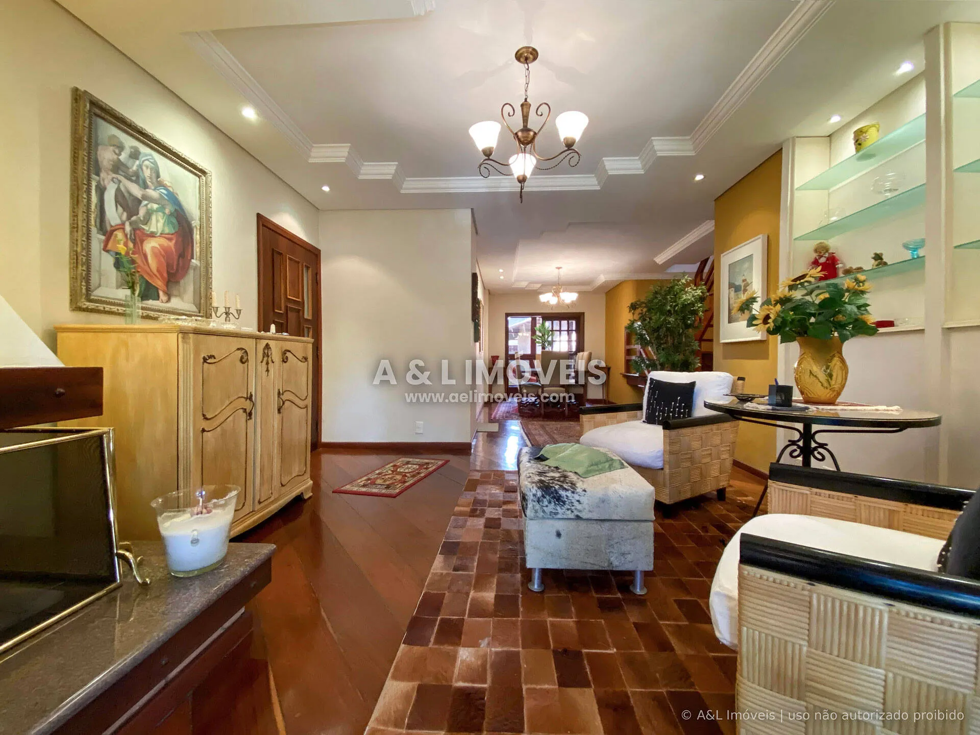 Imagem Cobertura Duplex Capivari | 152 m², 5 Dorms, Lareira e Calefação