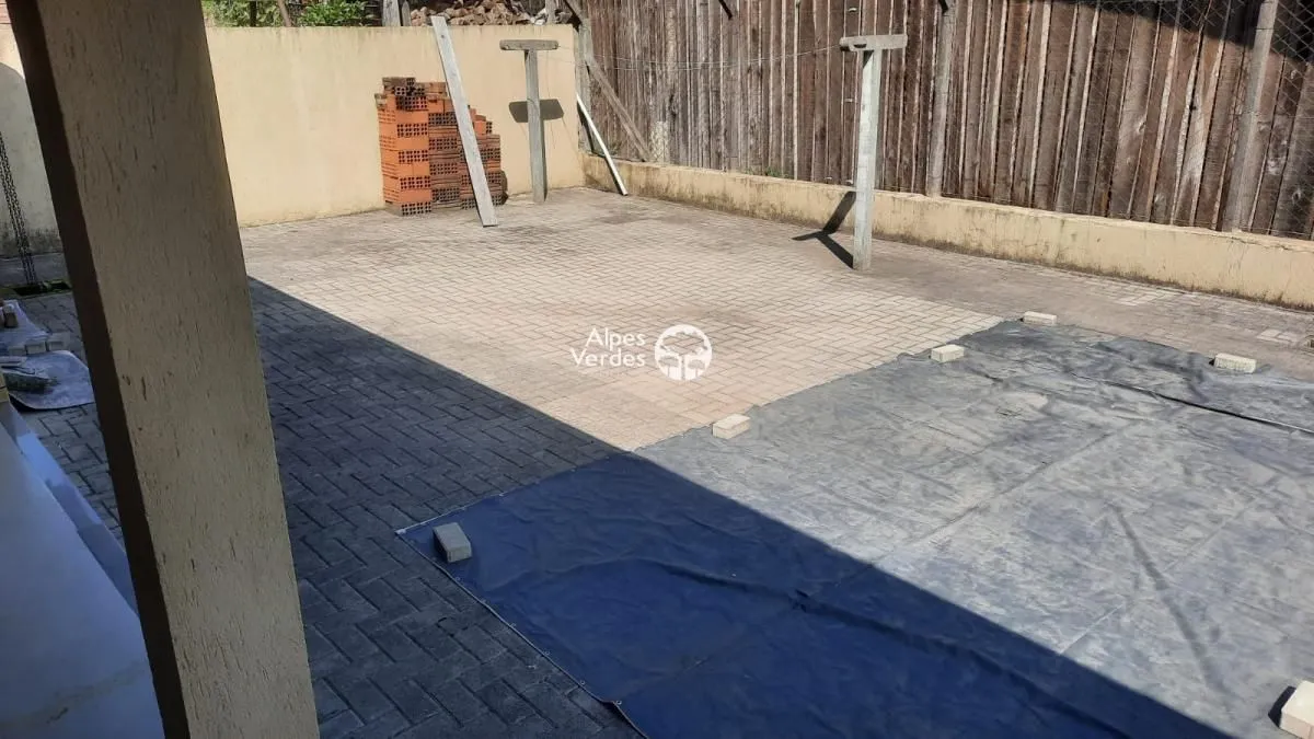 Imagem Vende-se casa em Gramado no bairro Carniel a 8 minutos da Rua Coberta