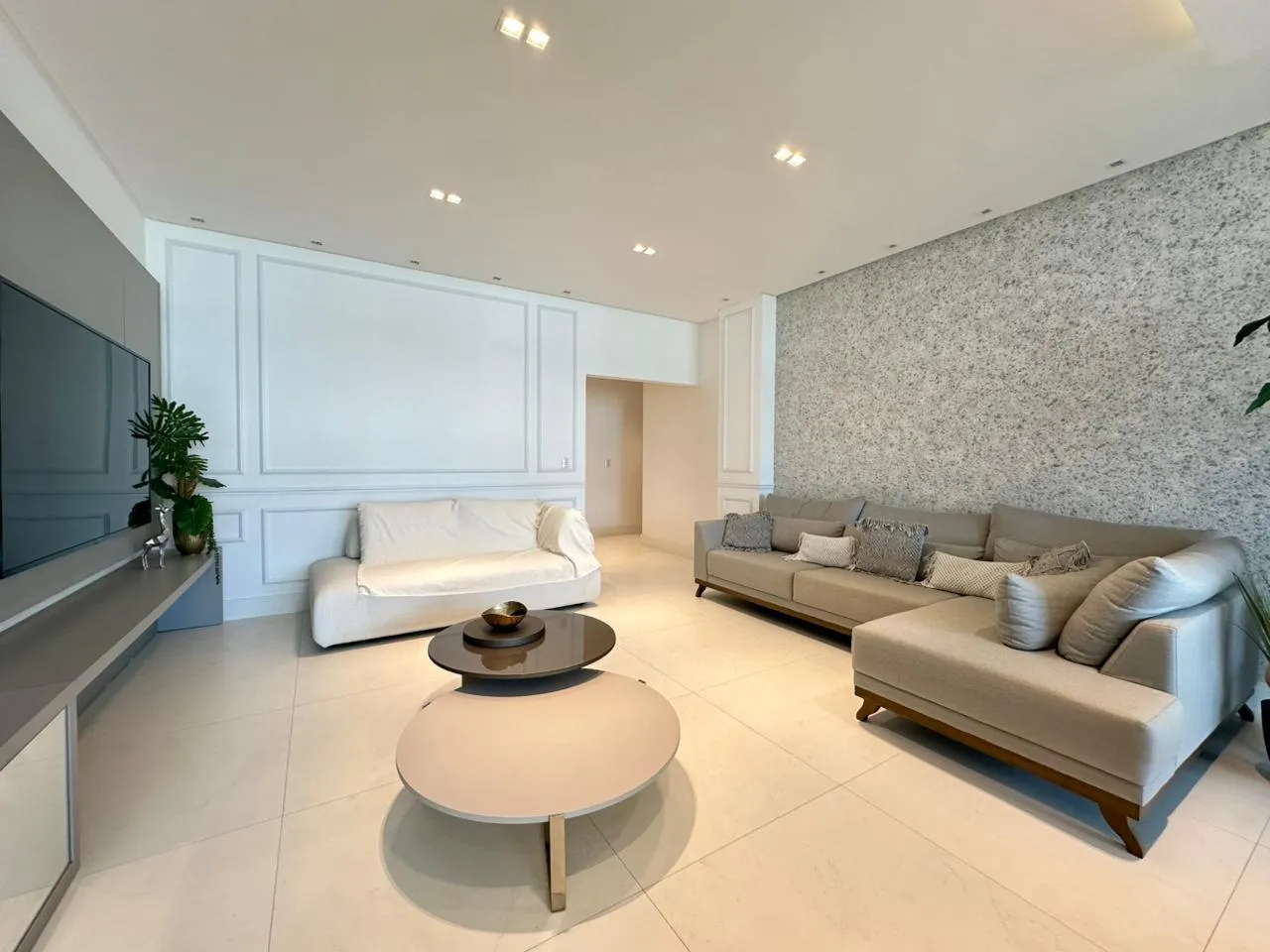 Imagem Apartamento com vista para o mar à venda com 190m2 por R$ 4.500.000,00