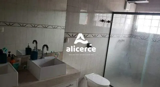 Imagem Casa à venda com 3 quartos 1 suíte, 243m² em Córrego Grande Florianópolis